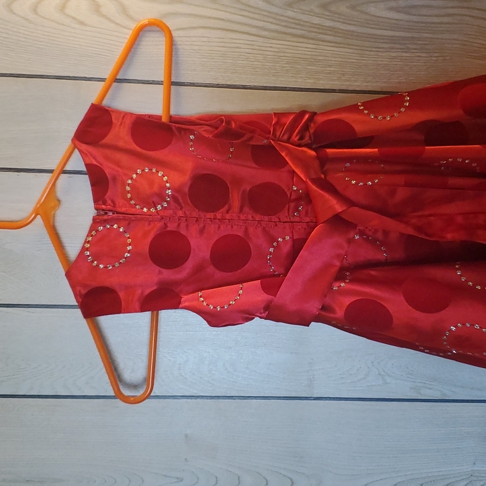 Dress - Picture 4 of 7